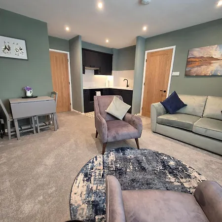Tranquil Waters - Relaxing Space With Views Bowness-on-Windermere