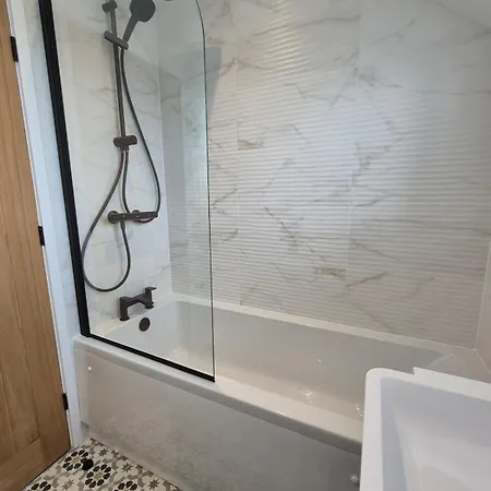 Tranquil Waters - Relaxing Space With Views Apartmán *